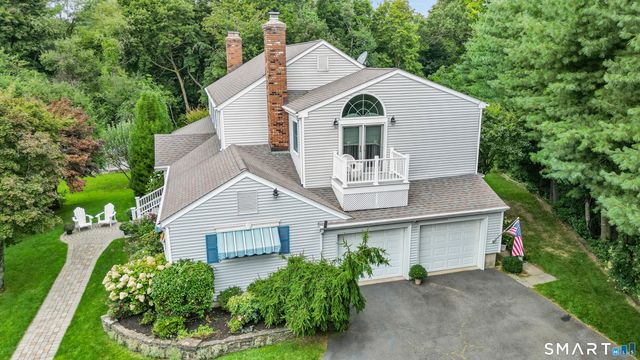 19 Tamarack Place, Greenwich, CT 06831