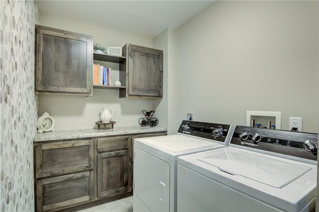 3163 Craig Road, Eau Claire, WI 54701
