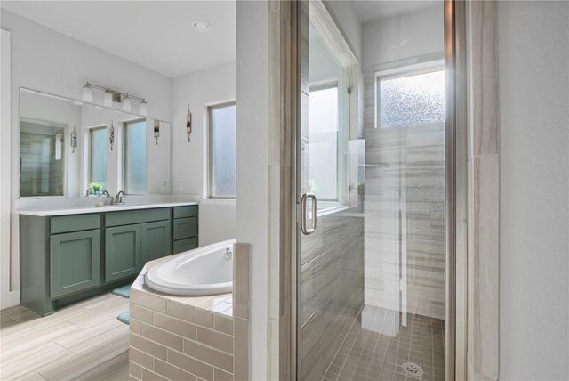 224 Green Knoll LN, Georgetown, TX 78628