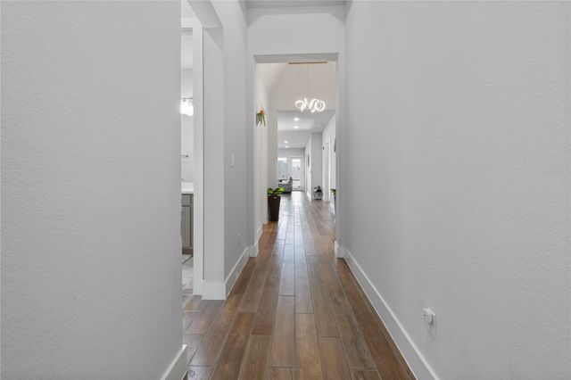 224 Green Knoll LN, Georgetown, TX 78628