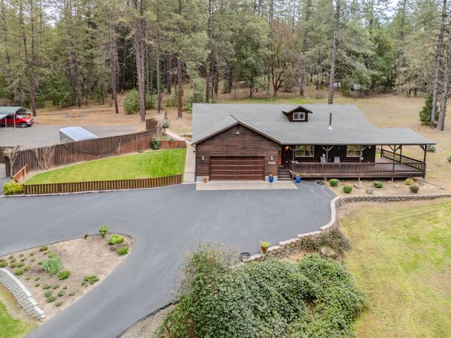 4728 E Evans Creek Road, Rogue River, OR 97537