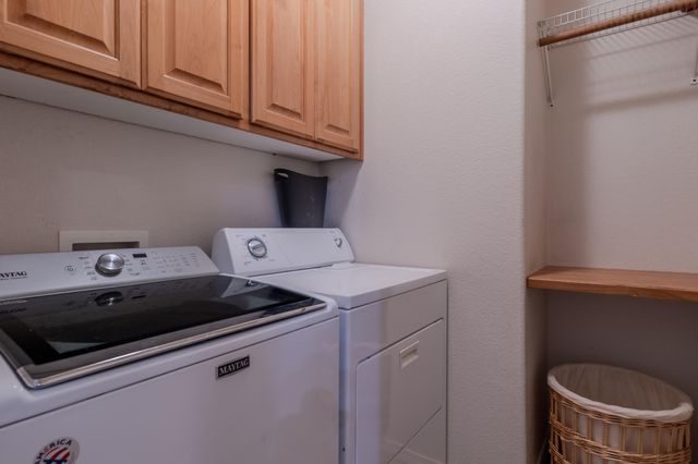 4728 E Evans Creek Road, Rogue River, OR 97537