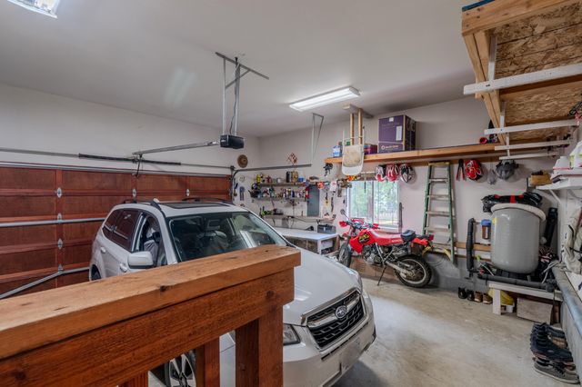 4728 E Evans Creek Road, Rogue River, OR 97537