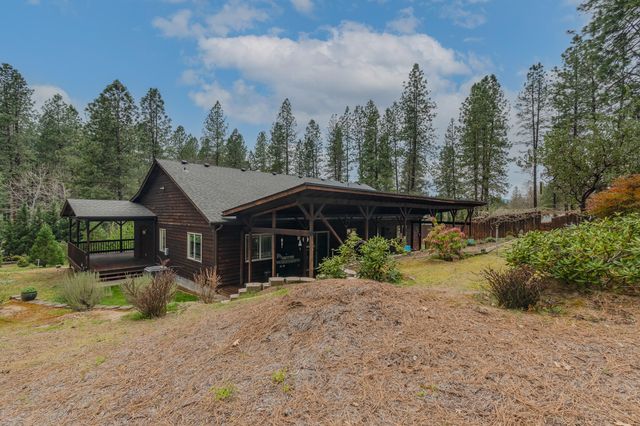 4728 E Evans Creek Road, Rogue River, OR 97537