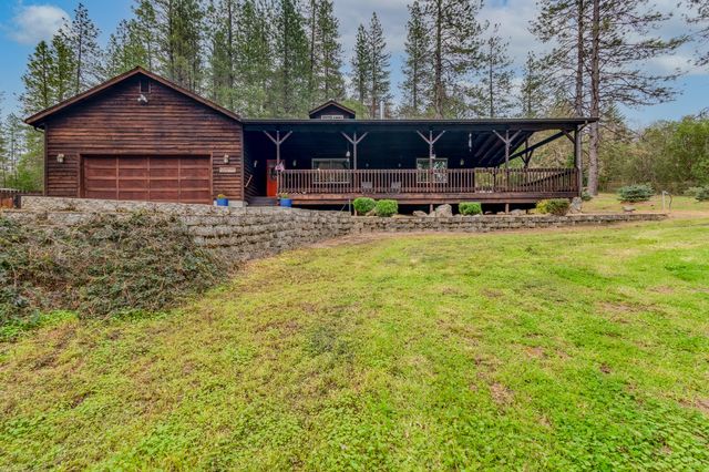 4728 E Evans Creek Road, Rogue River, OR 97537
