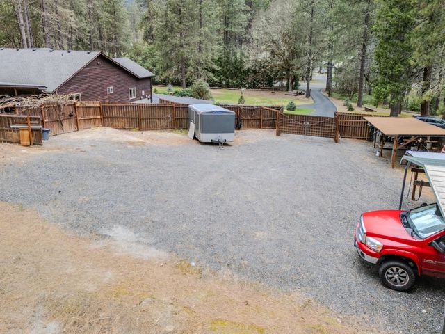 4728 E Evans Creek Road, Rogue River, OR 97537