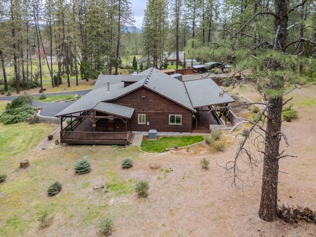 4728 E Evans Creek Road, Rogue River, OR 97537