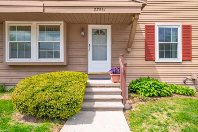 33561 Bayview Drive, Chesterfield Twp, MI 48047