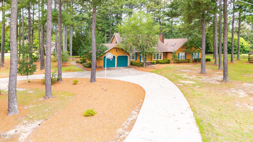 1210 E Cumberland Street, Dunn, NC 28334