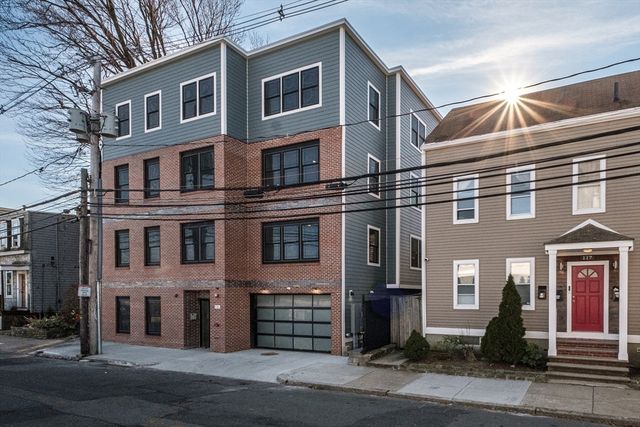 119-121 Addison St 9, Boston, MA 02128