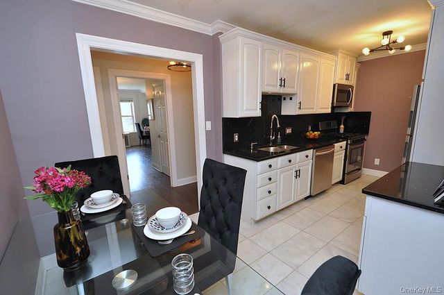 280 Bronxville Road 4O, Bronxville, NY 10708