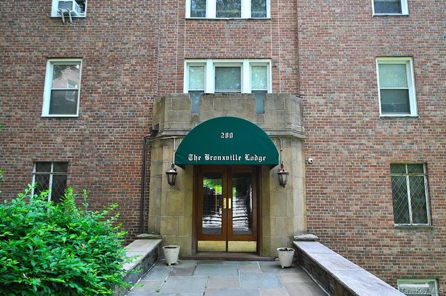 280 Bronxville Road 4O, Bronxville, NY 10708