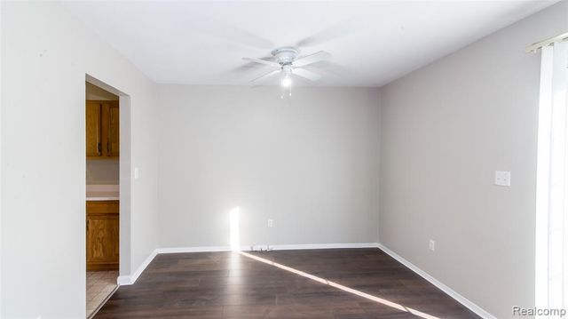 32296 W 12 Mile Road, Farmington Hills, MI 48334