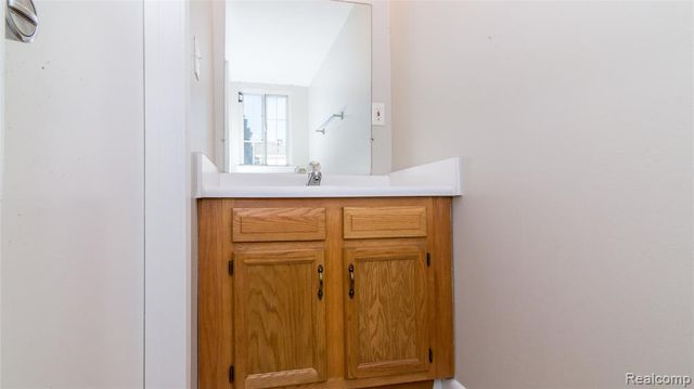 32296 W 12 Mile Road, Farmington Hills, MI 48334