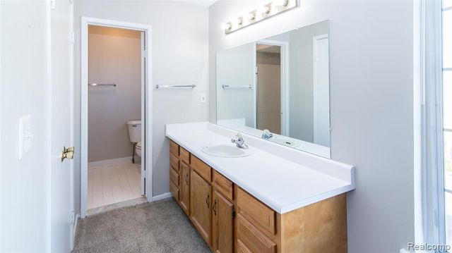 32296 W 12 Mile Road, Farmington Hills, MI 48334