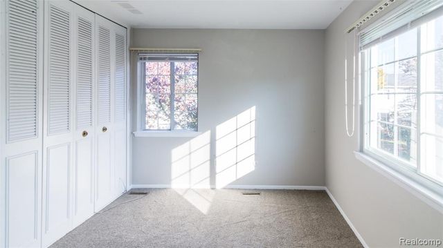 32296 W 12 Mile Road, Farmington Hills, MI 48334