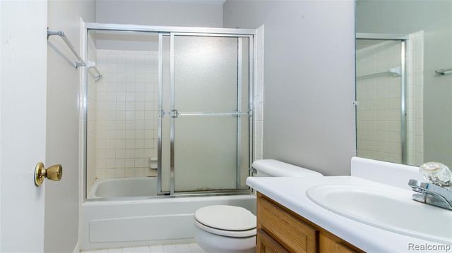 32296 W 12 Mile Road, Farmington Hills, MI 48334