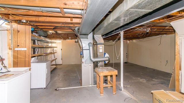 32296 W 12 Mile Road, Farmington Hills, MI 48334