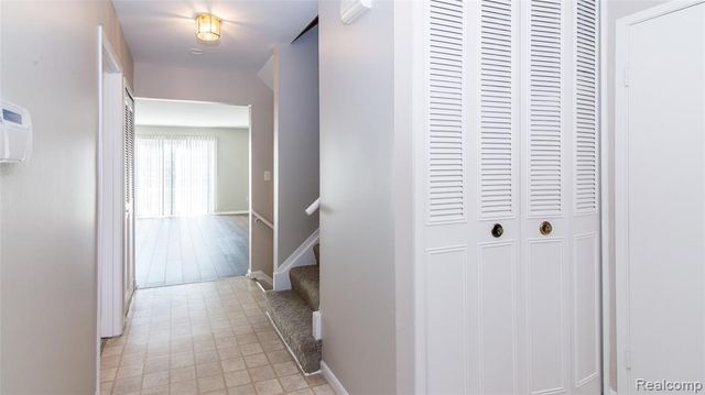 32296 W 12 Mile Road, Farmington Hills, MI 48334