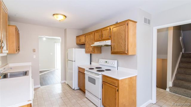 32296 W 12 Mile Road, Farmington Hills, MI 48334