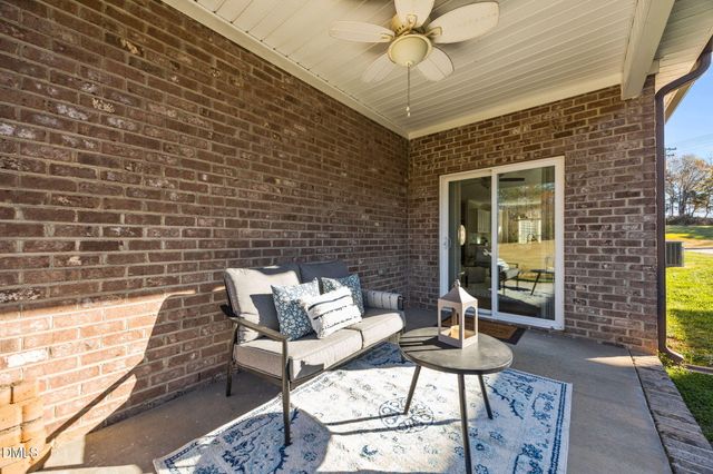 2084 Lake Point Drive, Graham, NC 27253