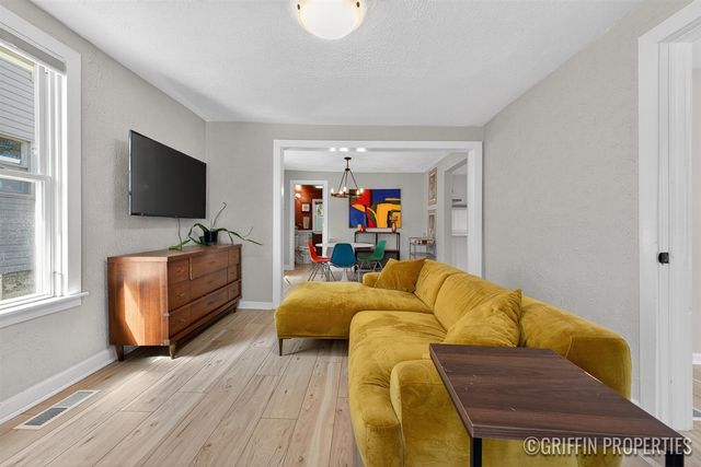 679 Garfield Avenue, Grand Rapids, MI 49504