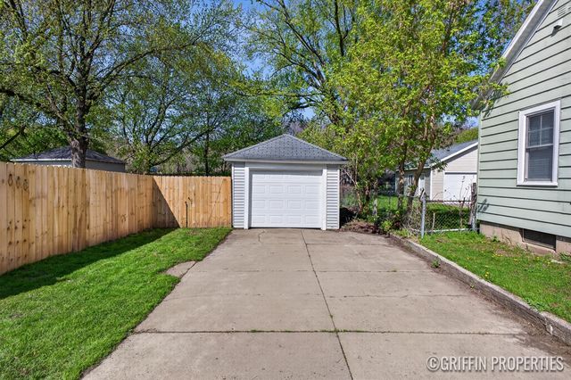 679 Garfield Avenue, Grand Rapids, MI 49504