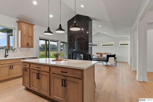 3620 Tree Line Drive, Lincoln, NE 68516