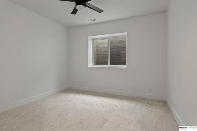 3620 Tree Line Drive, Lincoln, NE 68516