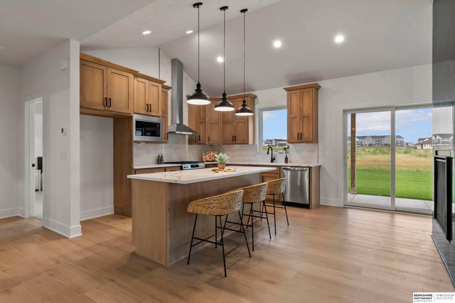 3620 Tree Line Drive, Lincoln, NE 68516