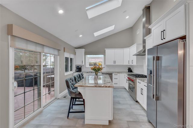 11 Fishermans Drive, Port Washington, NY 11050