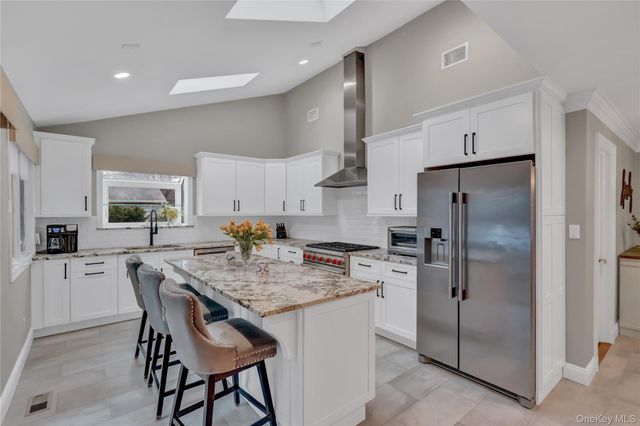 11 Fishermans Drive, Port Washington, NY 11050