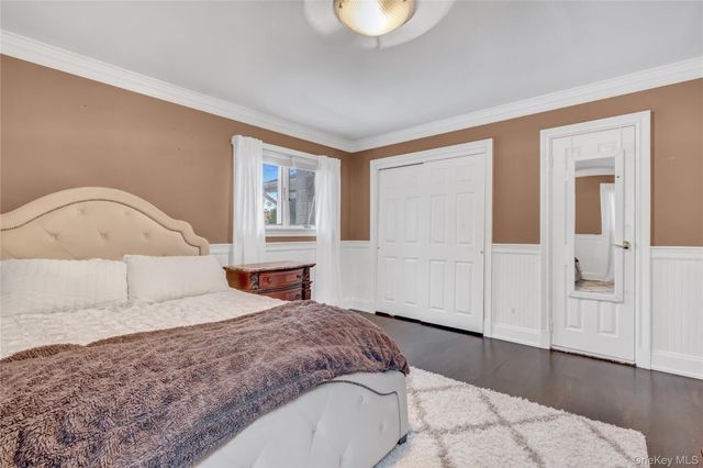 11 Fishermans Drive, Port Washington, NY 11050