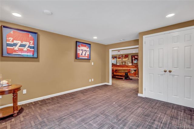 11 Fishermans Drive, Port Washington, NY 11050