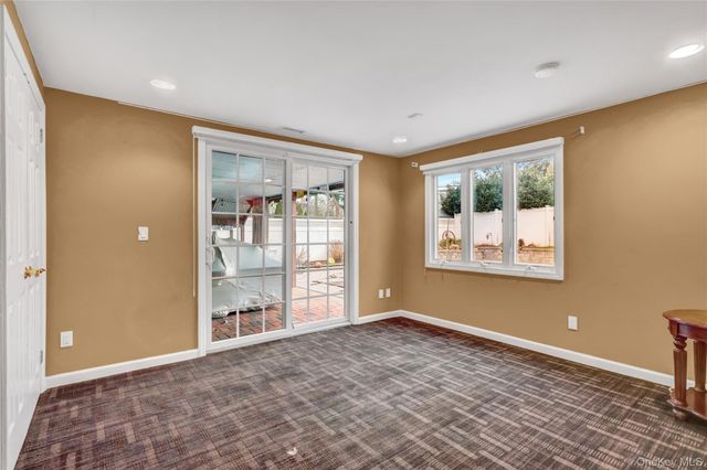 11 Fishermans Drive, Port Washington, NY 11050