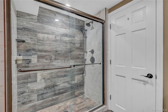 11 Fishermans Drive, Port Washington, NY 11050