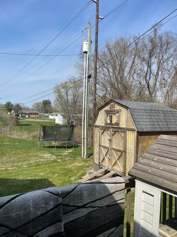 124 Logan Court, Berea, KY 40403