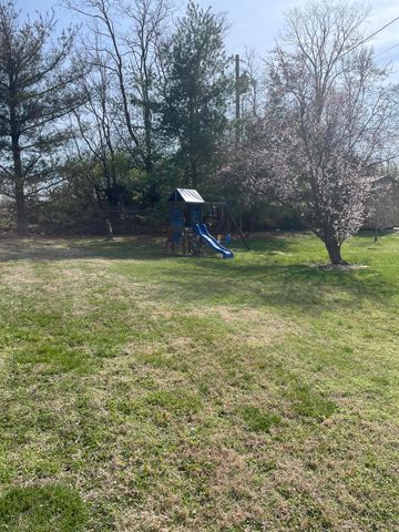 124 Logan Court, Berea, KY 40403