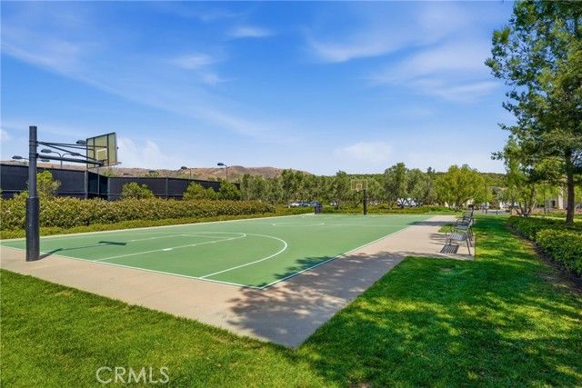 84 Rockinghorse, Irvine, CA 92602