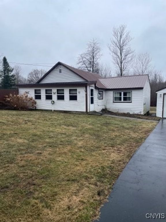 93 Lakeview Road, Scriba, NY 13126
