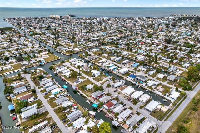 6834 Heron Lane, Hudson, FL 34667