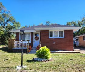 851 Johnson Street, Gary, IN 46402