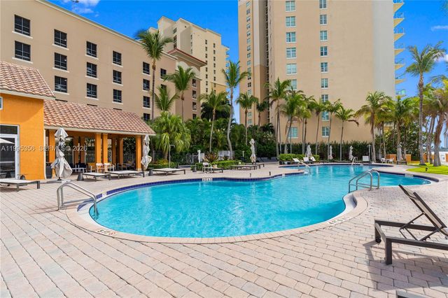 3340 NE 190th St 1004, Aventura, FL 33180