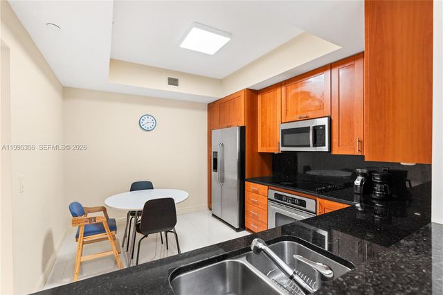 3340 NE 190th St 1004, Aventura, FL 33180