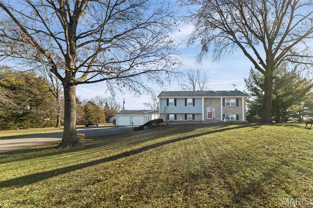 4628 Knab Road, Smithton, IL 62285