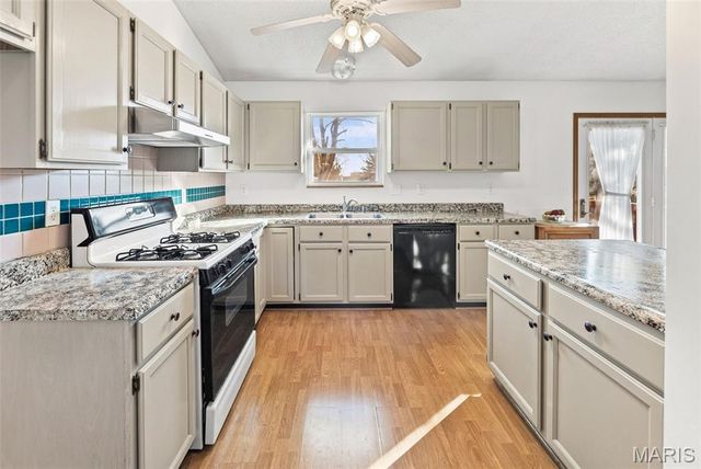 4628 Knab Road, Smithton, IL 62285