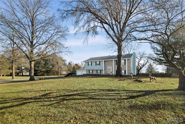 4628 Knab Road, Smithton, IL 62285