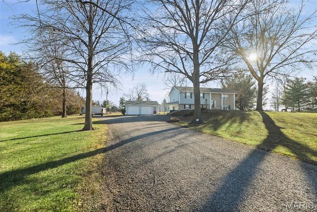 4628 Knab Road, Smithton, IL 62285