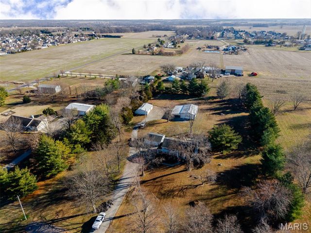 4628 Knab Road, Smithton, IL 62285