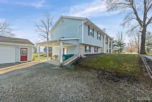 4628 Knab Road, Smithton, IL 62285